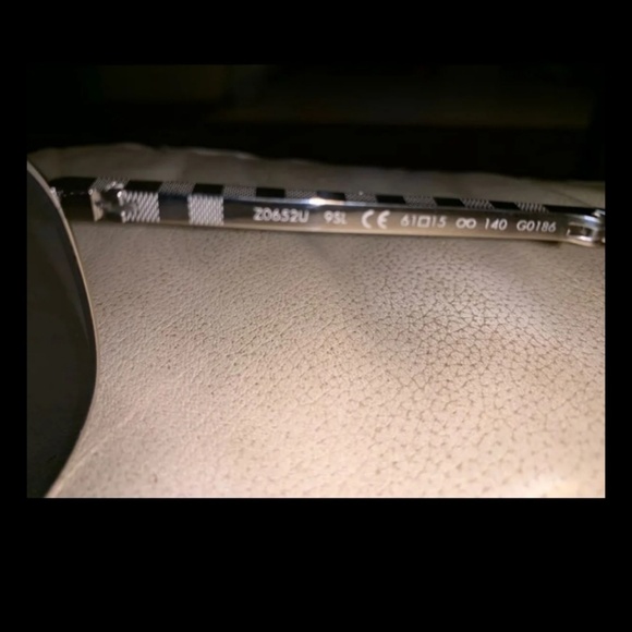 LV Foldable Pilot Sunglases DISCONTINUED - Picture 3 of 7